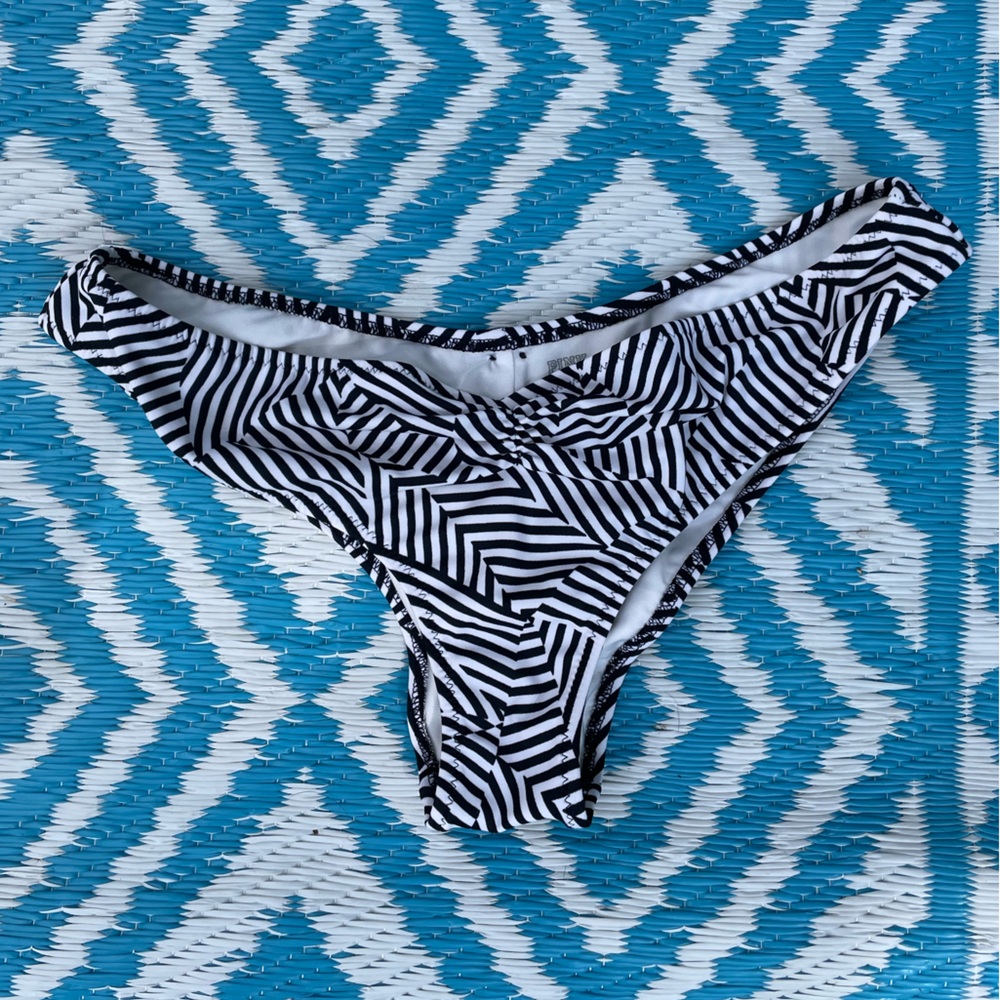 Victoria’s Secret Scrunched Bikini Bottoms size s